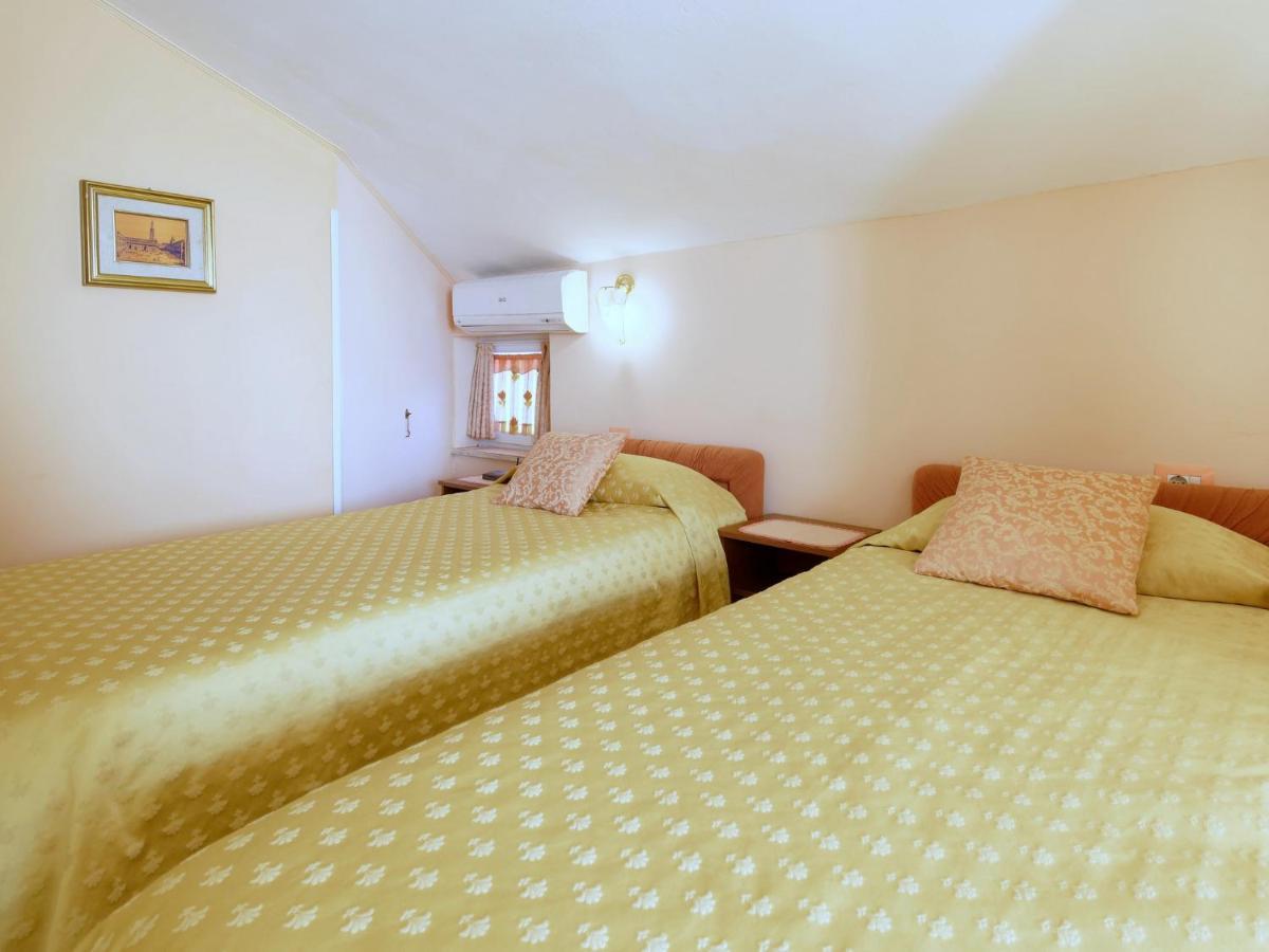 Holiday Home Nevenka Buje Dış mekan fotoğraf