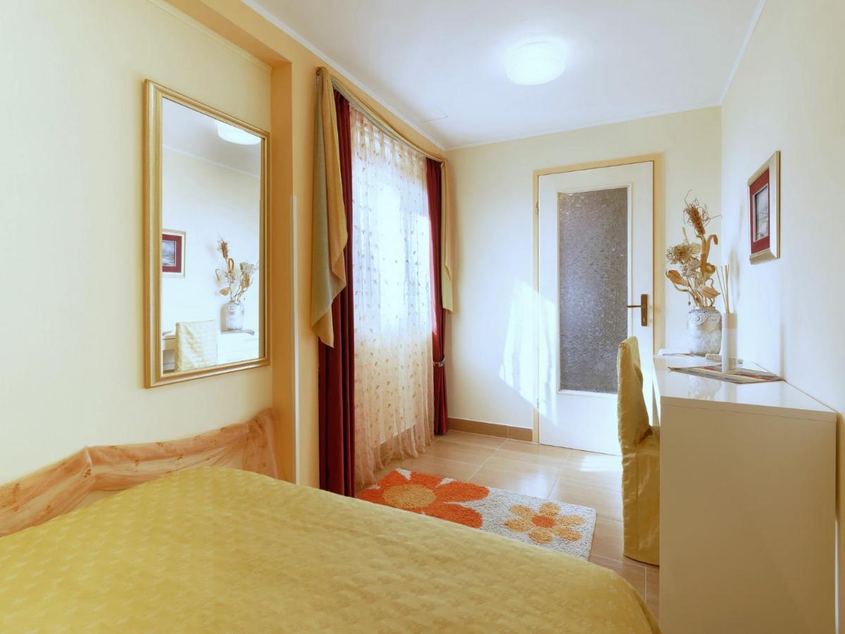 Holiday Home Nevenka Buje Dış mekan fotoğraf