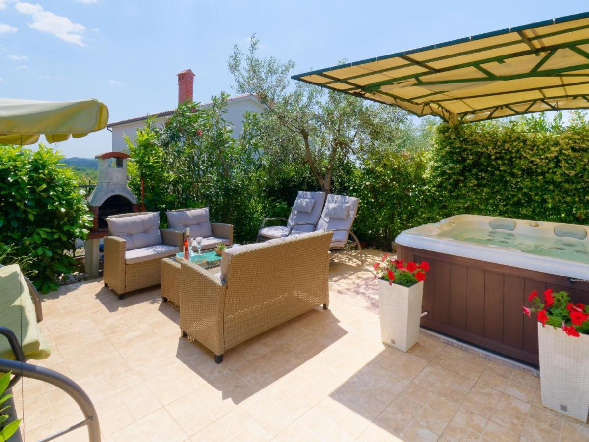 Holiday Home Nevenka Buje Dış mekan fotoğraf